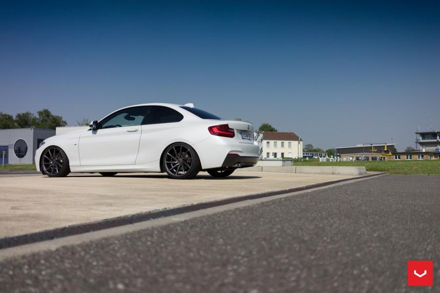  BMW 2-Series on Vossen Wheels (CVT) 2017 года  (фото 24 из 46)